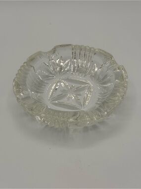 Clear Cut Glass with Starburst Pattern Ash Tray- Home Accents